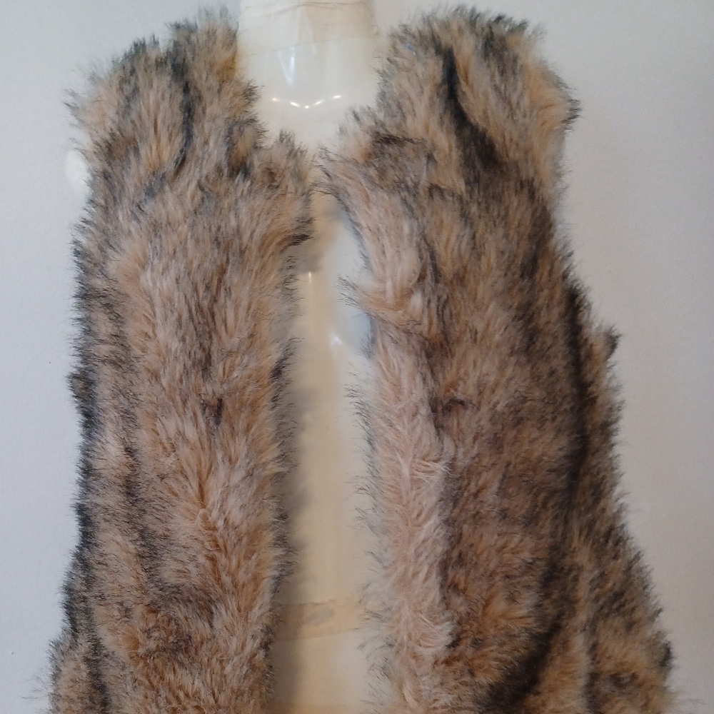 BB Dakota Faux Fur Vest - Women | Color: beige Size: S